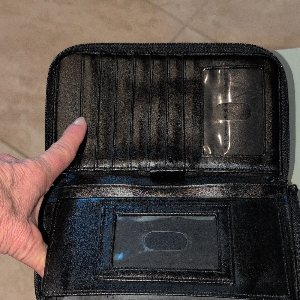 Vintage Black Vegan Leather Zipper Wallet